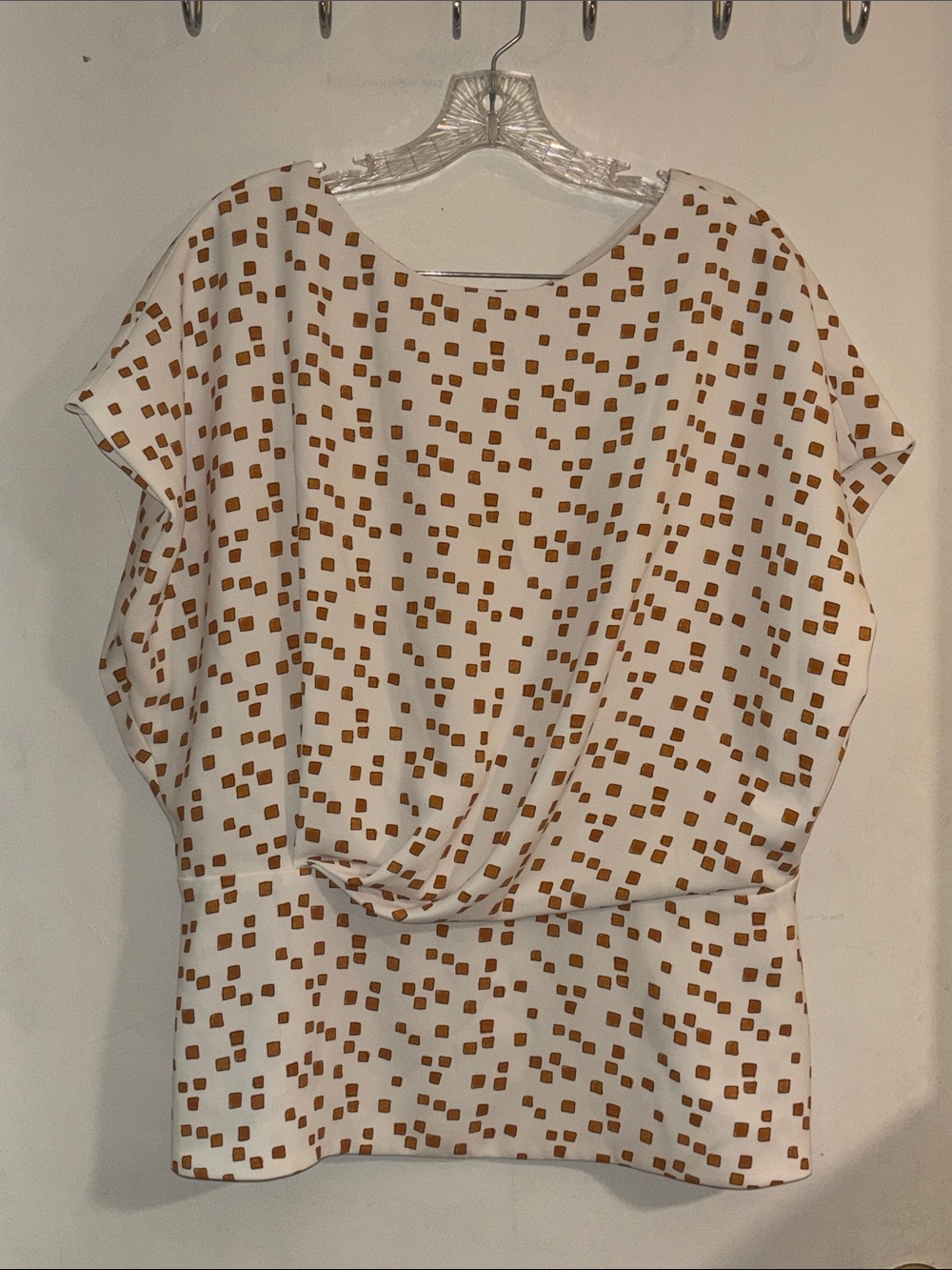 🟧 M.M. Lafleur The Nejvi Top ~ Mosaic Print - Picture 5 of 9
